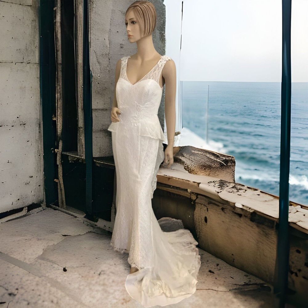 David's Bridal Galina Ivory Lace Peplum Button-Up Wedding Dress‎ 8